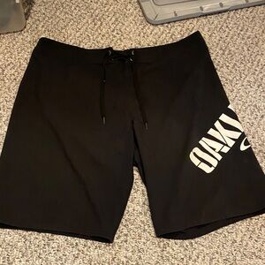 Oakley Men's Black and White Board Shorts